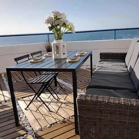 Amazing Penthouse- Panoramic Sea View & Tikki Bar On Private Terrasse 아파트