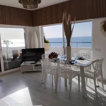 Luxury Ocean Penthouse- Panoramic Sea View & Tikki Bar On Private Terrasse