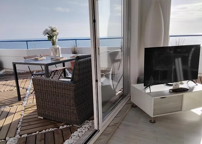 Amazing Penthouse- Panoramic Sea View & Tikki Bar On Private Terrasse *