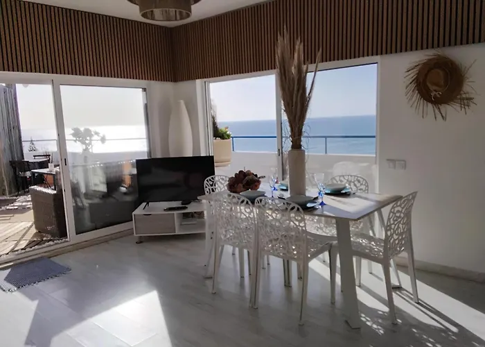 Amazing Penthouse- Panoramic Sea View & Tikki Bar On Private Terrasse