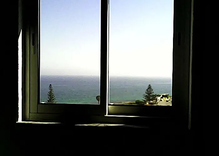 Amazing Penthouse- Panoramic Sea View & Tikki Bar On Private Terrasse דירה *